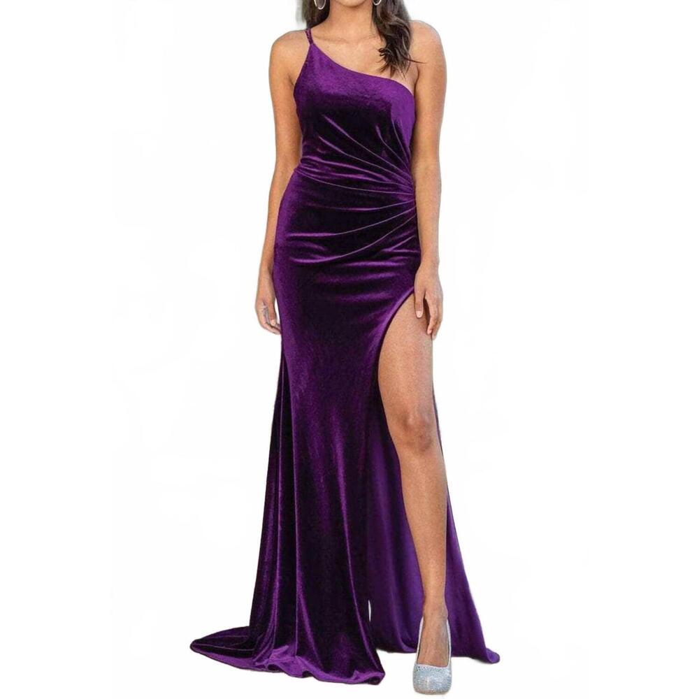 NEW DANCING QUEEN velvet one-shoulder gown with side ruching in plum